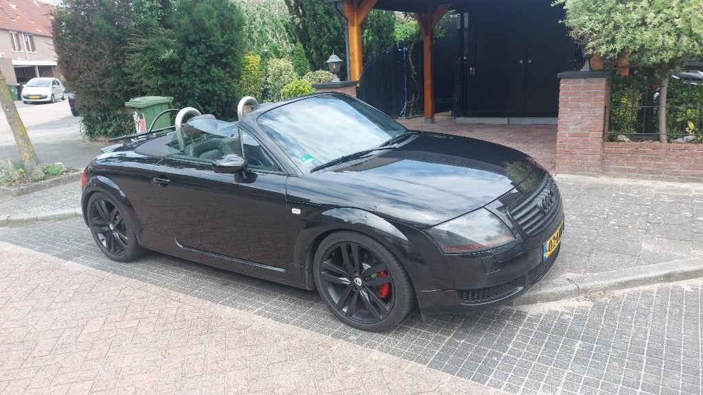 Audi TT 2000 Zwart 3500 Euro, Auto's, Audi, Voorwielaandrijving, TT, Zwart, Cabriolet
